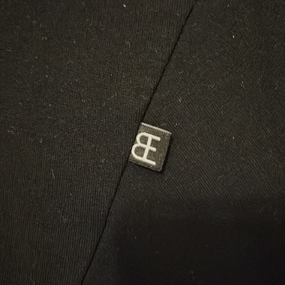 Women’ Asymmetrical Black Tank Top Size Large - Picture 2 of 4